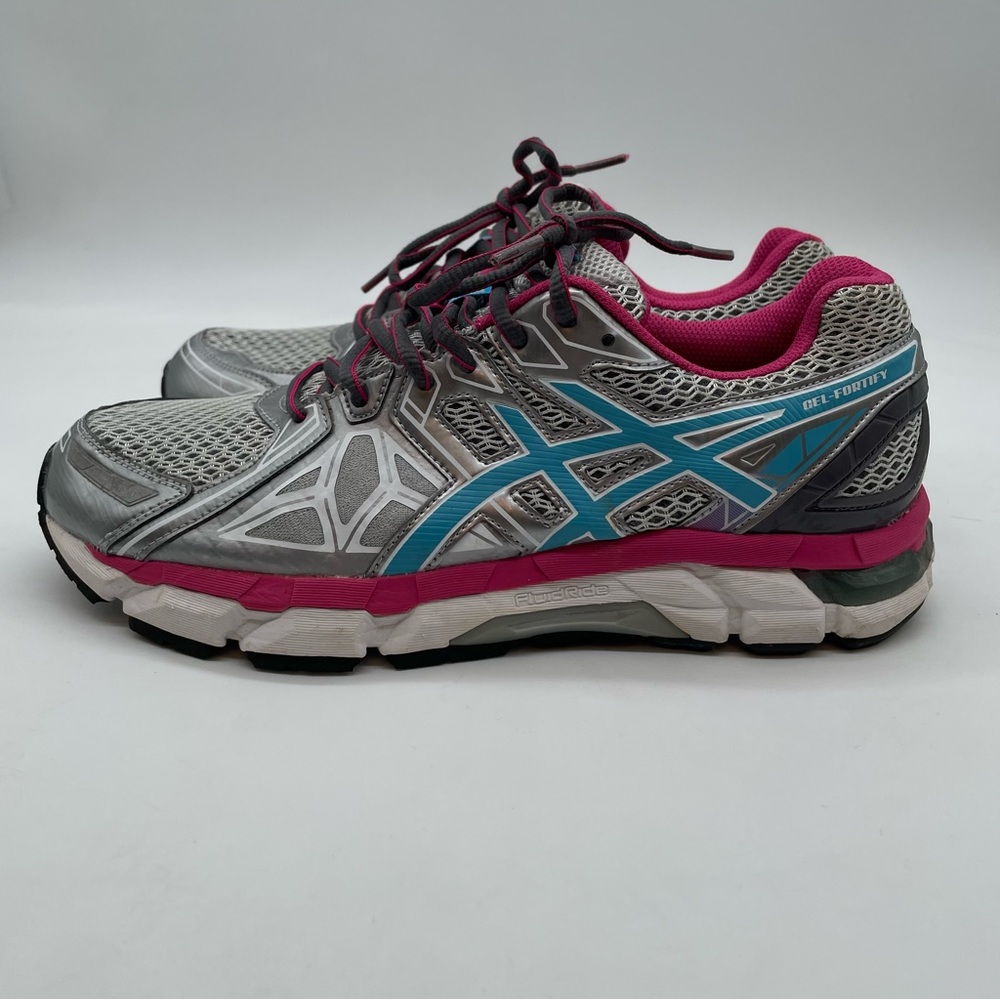 Women’s Asic running shoes